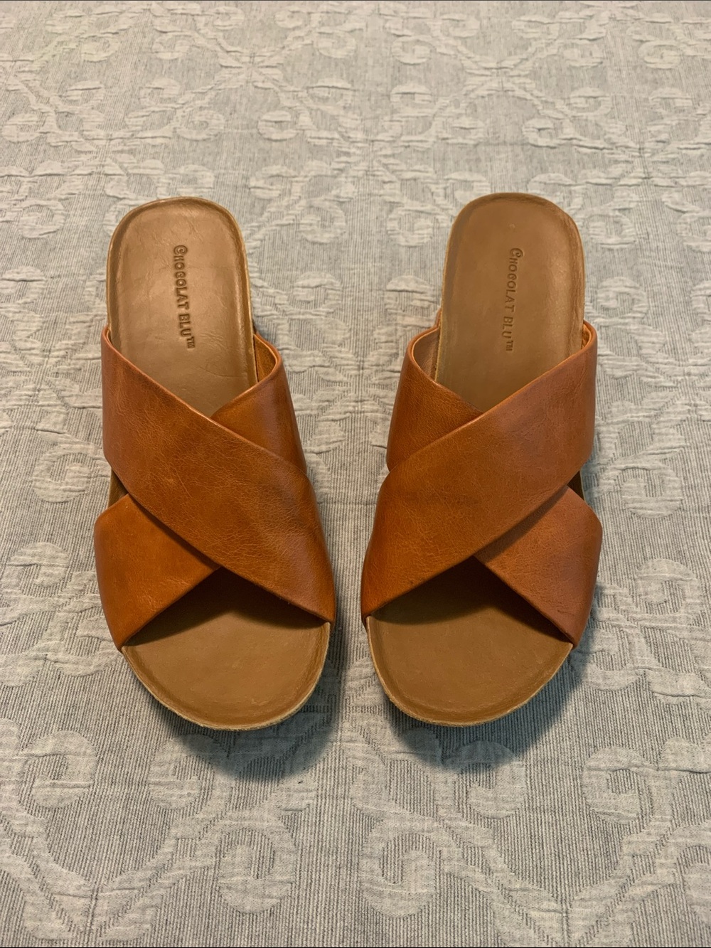 Chocolat Blu Cognac Crisscross Slide Sandals NWOT (Size 7.5)